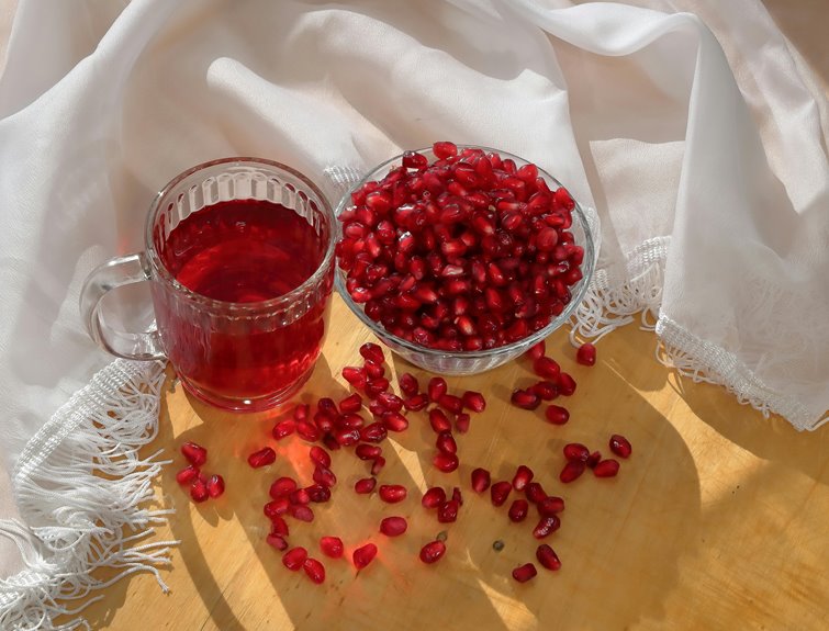 dogs eating pomegranate safely
